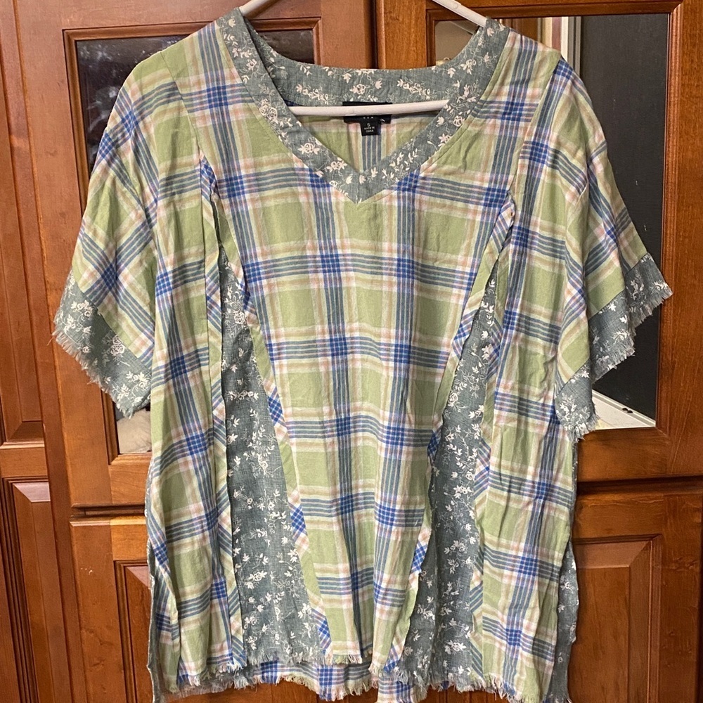 Green and Blue Plaid Women's Boxy Cottagecore Size S Blouse NWOT